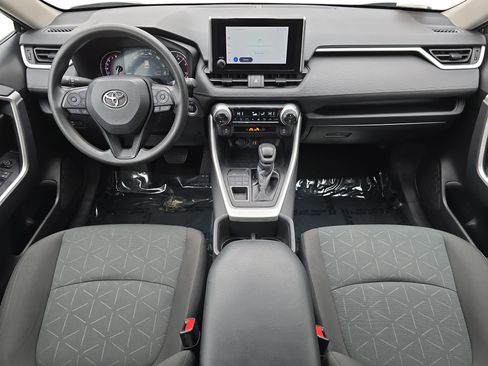 Used 2024 Toyota RAV4 XLE image 9