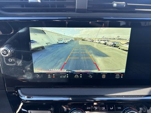 Used 2024 GMC Sierra 2500 AT4 w/ AT4 Preferred Package image 26