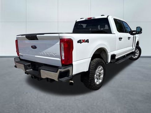 Used 2024 Ford F250 XLT AWD/4WD image 8