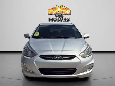 Used 2013 Hyundai Accent SE FWD image 12