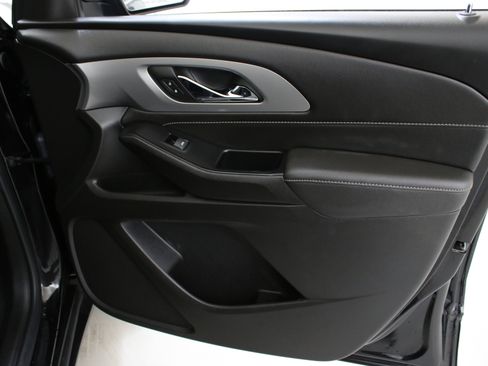 Used 2023 Chevrolet Traverse LT w/ LPO, Floor Liner Package image 31