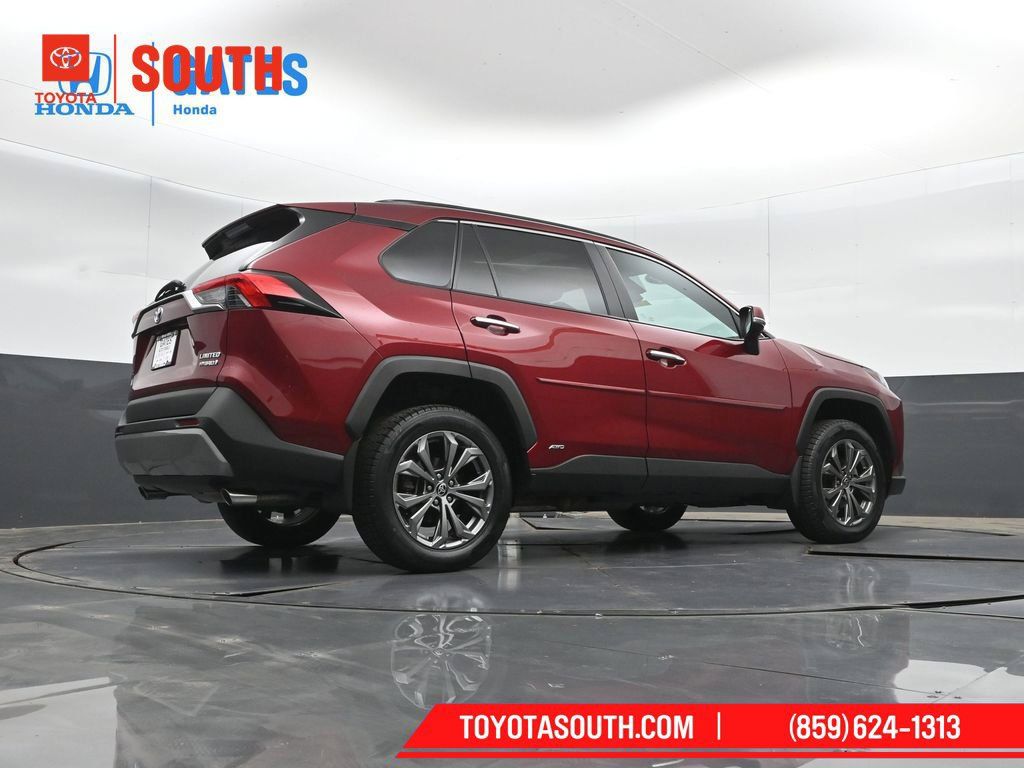 Used 2022 Toyota RAV4 Limited AWD/4WD image 37
