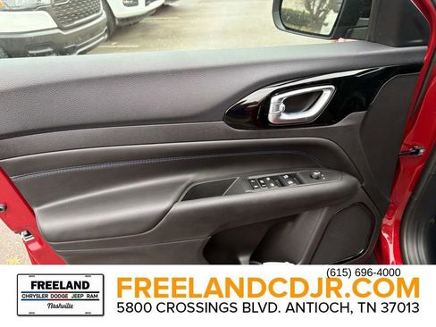 New 2026 Jeep Compass Latitude AWD/4WD image 18