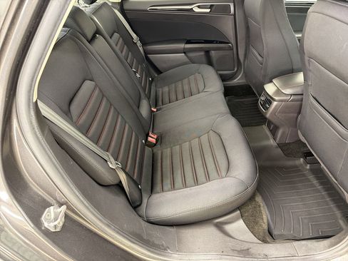 Used 2016 Ford Fusion SE FWD image 27