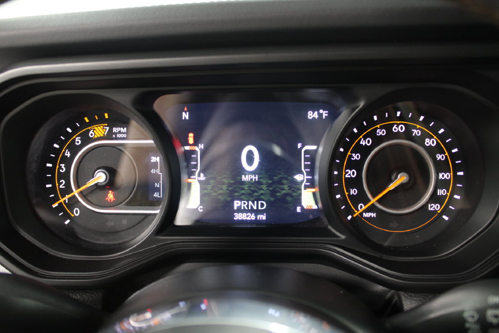 Used 2025 Jeep Wrangler Unlimited Sahara AWD/4WD image 40