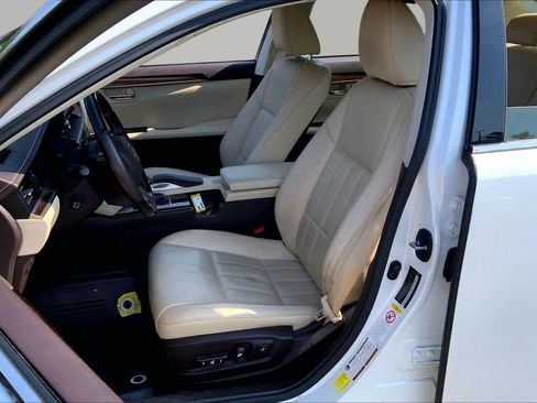 Used 2018 Lexus ES 350 w/ Luxury Package w/Wood Trim FWD image 8
