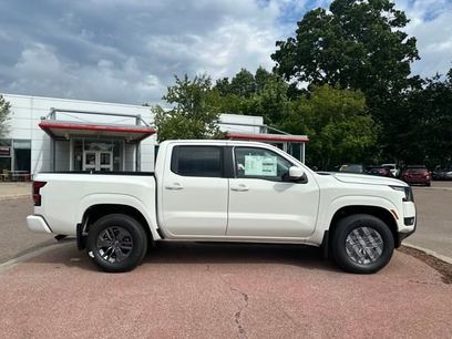 New 2025 Nissan Frontier SV w/ Tow Package