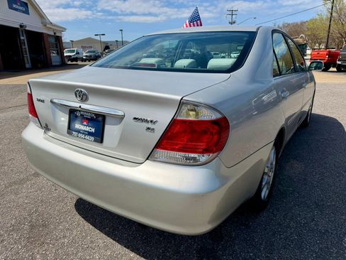 Used 2005 Toyota Camry XLE image 5