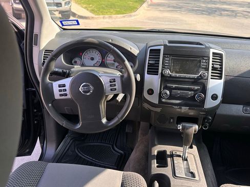 Used 2018 Nissan Frontier Desert Runner image 19