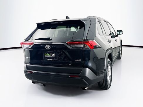 Used 2024 Toyota RAV4 XLE FWD image 9