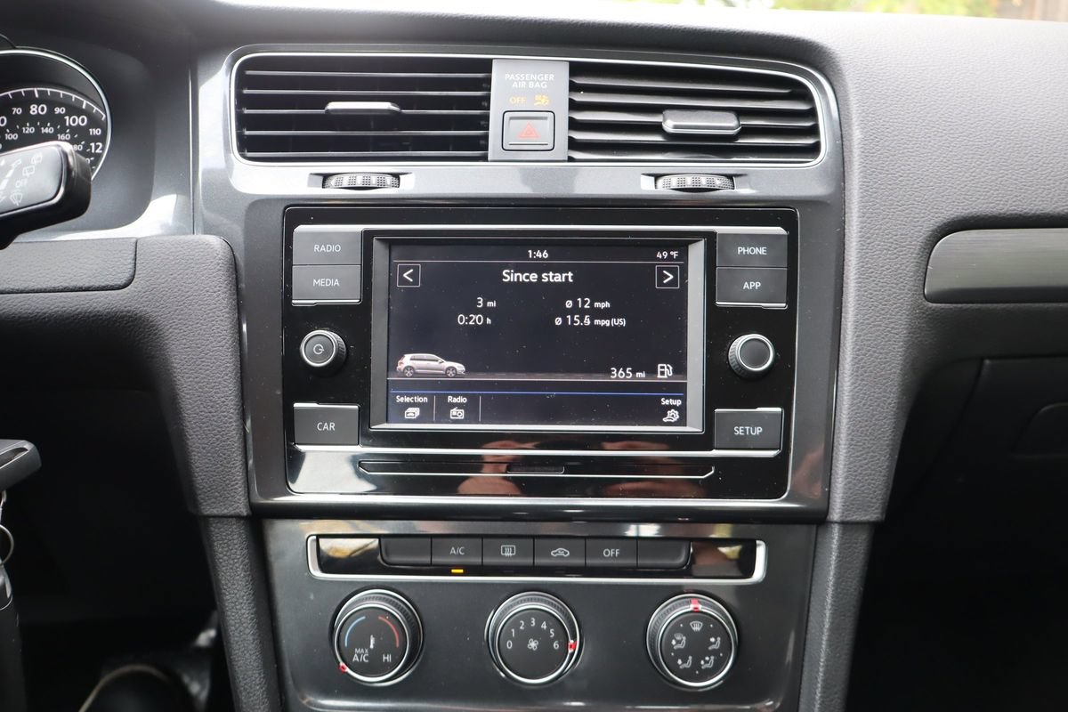 Used 2018 Volkswagen Golf S FWD image 34
