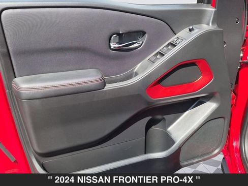 Used 2024 Nissan Frontier PRO-4X w/ Technology Package AWD/4WD image 11