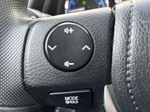 Used 2017 Toyota Corolla SE image 15