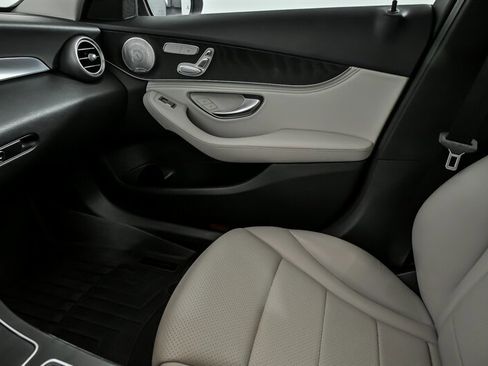 Used 2015 Mercedes-Benz C 300 4MATIC Sedan image 35