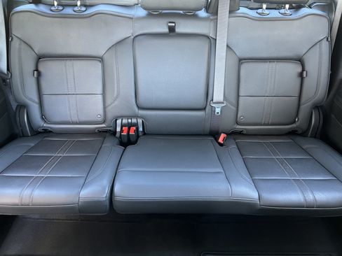 Used 2024 Chevrolet Silverado 1500 High Country w/ High Country Premium Package AWD/4WD image 16