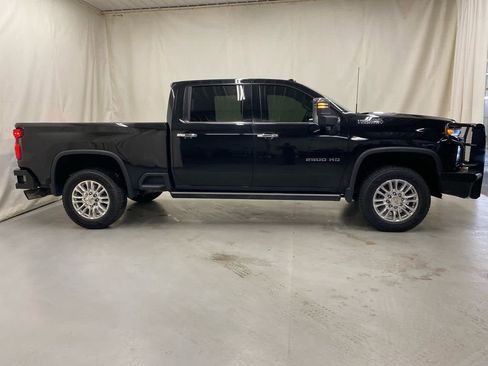 Used 2021 Chevrolet Silverado 2500 High Country image 9