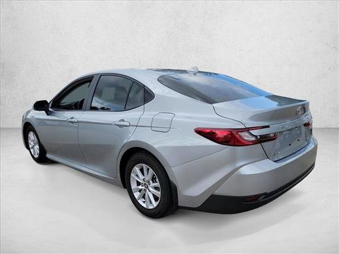 Used 2025 Toyota Camry LE w/ Convenience Package FWD image 7