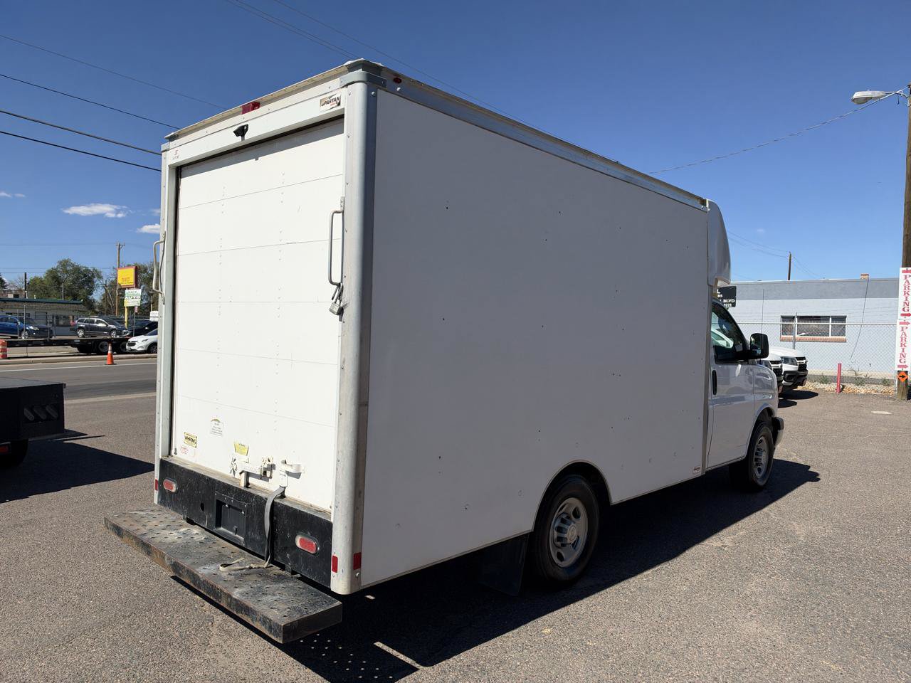 Used 2021 Chevrolet Express 3500 w/ Power Convenience Package RWD image 9