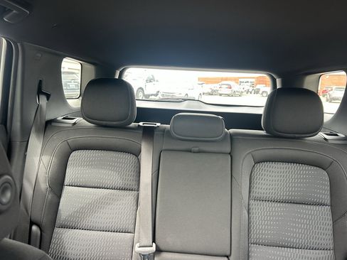 Used 2025 Chevrolet Equinox LT image 29