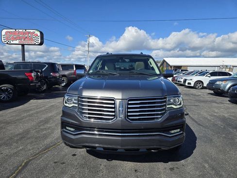 Used 2015 Lincoln Navigator 4WD w/ Equipment Group 101A Reserve image 17