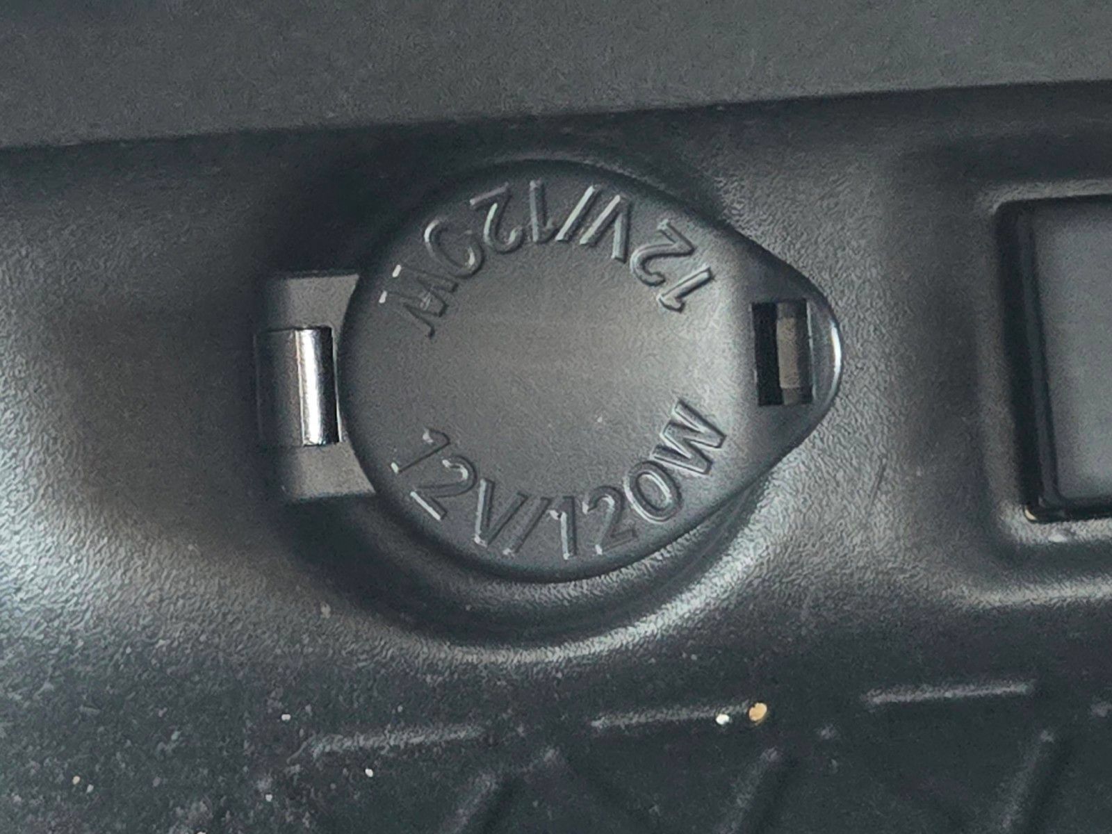 Used 2021 Toyota RAV4 XLE AWD/4WD image 26