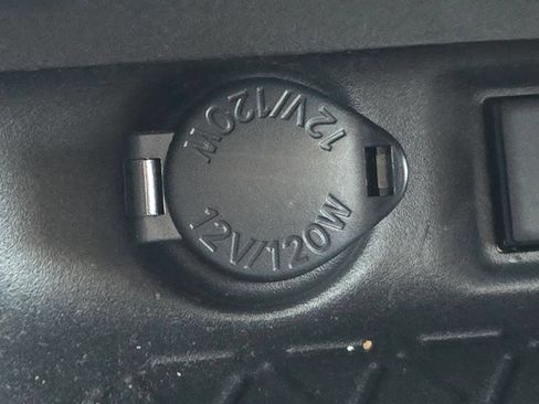 Used 2021 Toyota RAV4 XLE AWD/4WD image 26