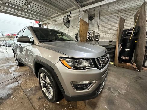 Used 2021 Jeep Compass Limited AWD/4WD image 3