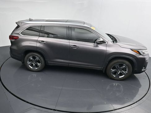 Used 2019 Toyota Highlander Limited Platinum AWD/4WD image 28