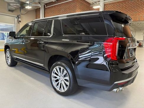Used 2023 GMC Yukon XL Denali w/ Max Trailering Package AWD/4WD image 5