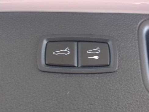 Used 2022 Porsche Macan S image 14