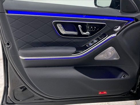 New 2025 Mercedes-Benz S 580 4MATIC Sedan image 10