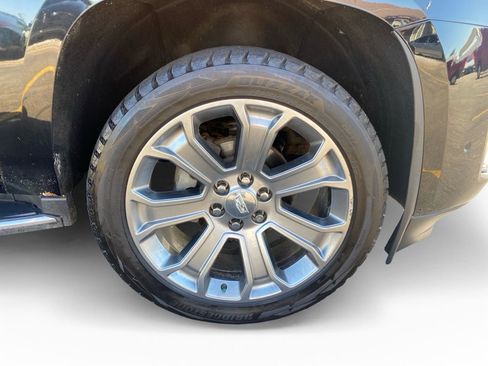 Used 2019 Cadillac Escalade Premium Luxury AWD/4WD image 12