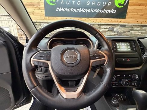Used 2016 Jeep Cherokee Latitude w/ Safety/Convenience Group AWD/4WD image 17
