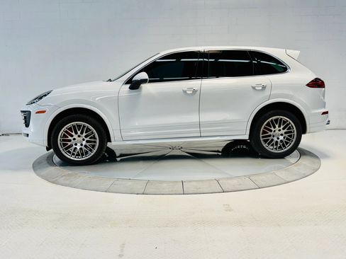 Used 2016 Porsche Cayenne AWD/4WD image 5