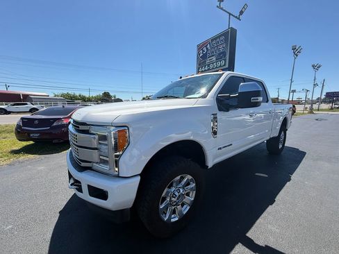 Used 2019 Ford F350 Platinum w/ Platinum Ultimate Package AWD/4WD image 8