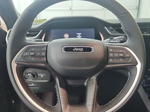 New 2025 Jeep Grand Cherokee L Limited w/ Black Appearance Package image 22