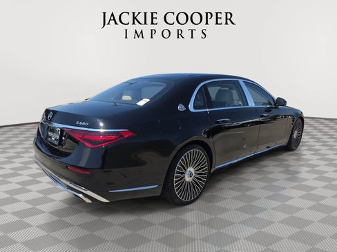 Certified 2023 Mercedes-Benz Maybach S 680 4MATIC image 5