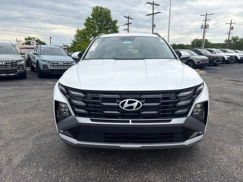 Used 2025 Hyundai Tucson SEL FWD image 2