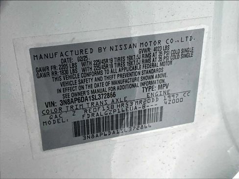 New 2025 Nissan Kicks SR image 16