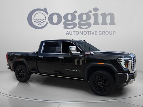 Certified 2024 GMC Sierra 2500 Denali w/ Denali Reserve Package AWD/4WD image 7