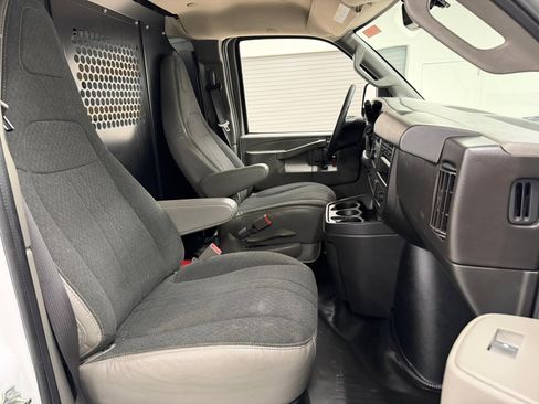 Used 2023 Chevrolet Express 2500 Work Van w/ Driver Convenience Package image 20