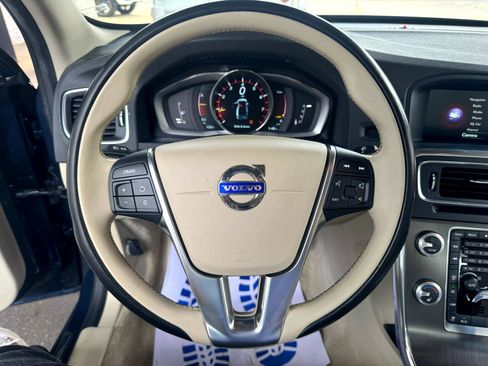 Used 2015 Volvo S60 T5 Premier image 11