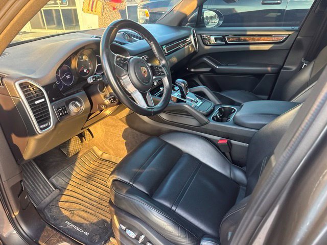 Used 2020 Porsche Cayenne AWD/4WD image 16