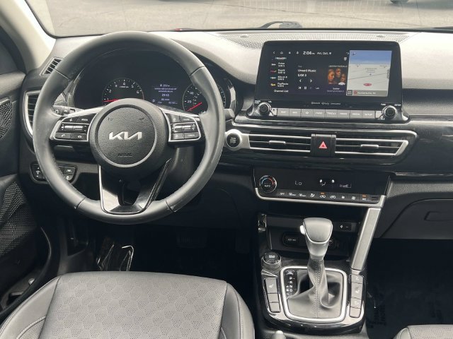 Used 2023 Kia Seltos EX AWD/4WD image 9