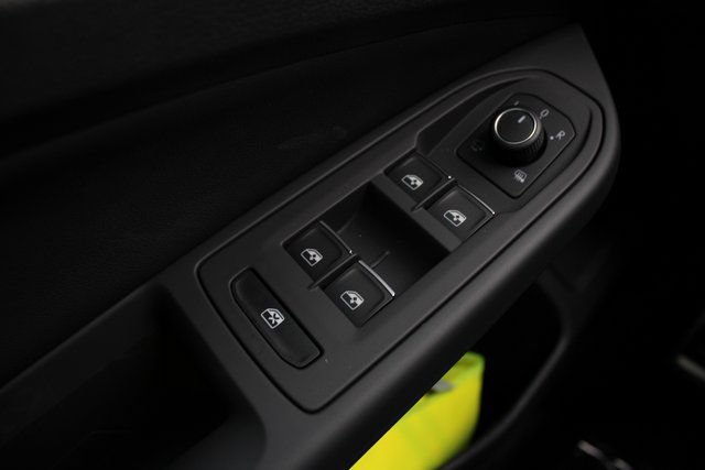 New 2026 Volkswagen GTI SE FWD image 18