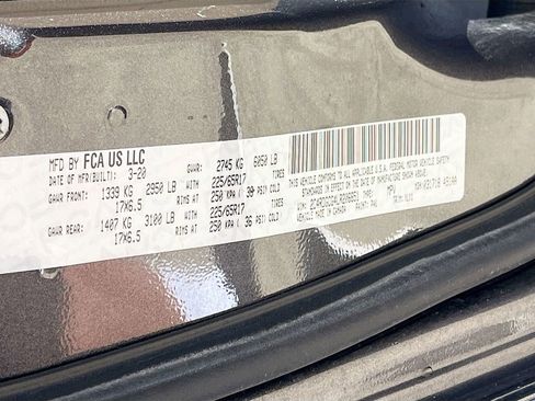 Used 2020 Dodge Grand Caravan SXT image 32