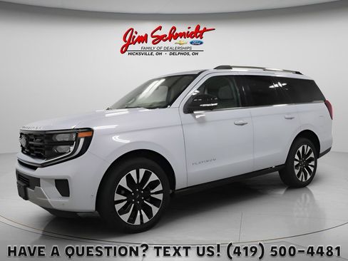 Used 2025 Ford Expedition Platinum w/ Driver's Package AWD/4WD image 1