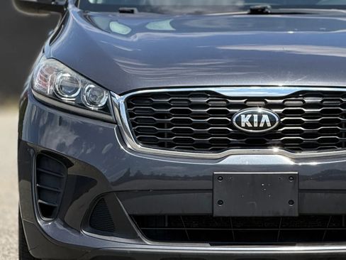 Used 2019 Kia Sorento FWD image 11