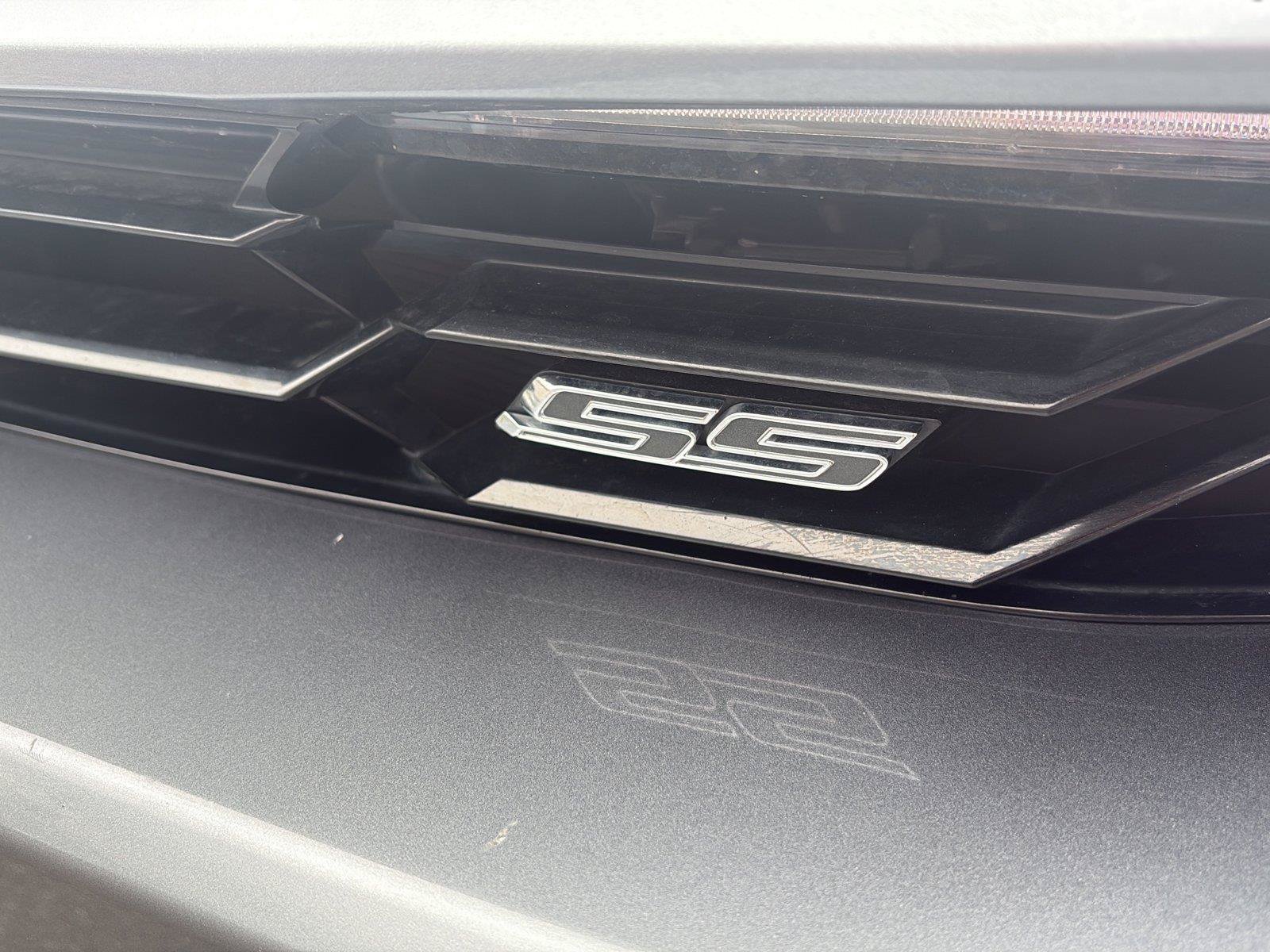 Used 2020 Chevrolet Camaro SS RWD image 40