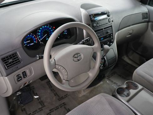 Used 2006 Toyota Sienna LE AWD/4WD image 22